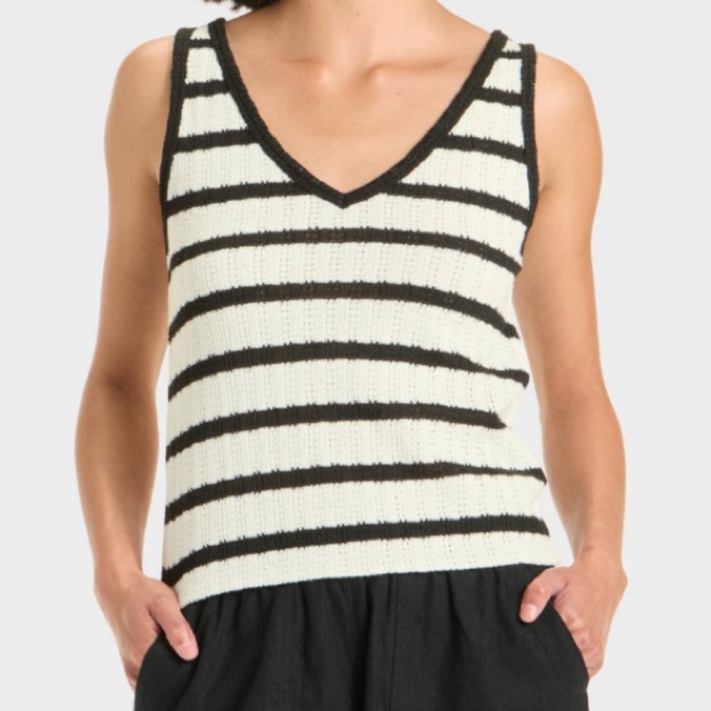 Universal Thread Black and White Striped Knit Tank Top, only worn once!